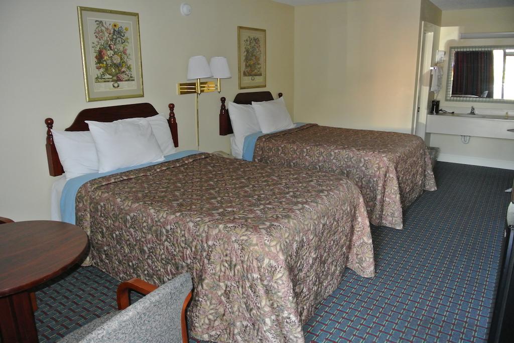 Rodeway Inn Norcross Exterior foto